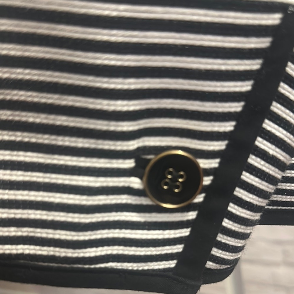 Talbots Black and White Striped Blazer with Three-Quarter Sleeves - Picture 4 of 6